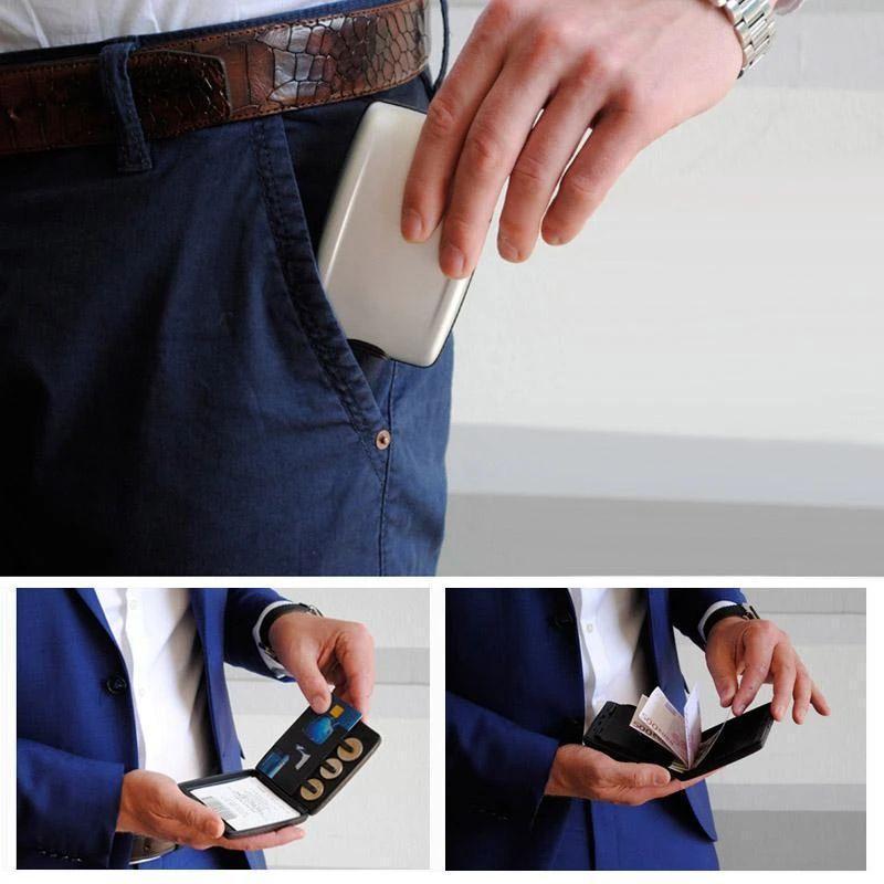 Cartera con cajas de tarjeta y moneda