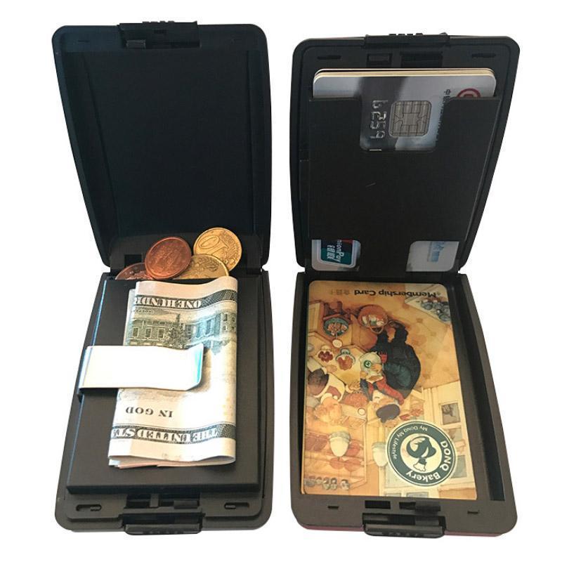Cartera con cajas de tarjeta y moneda