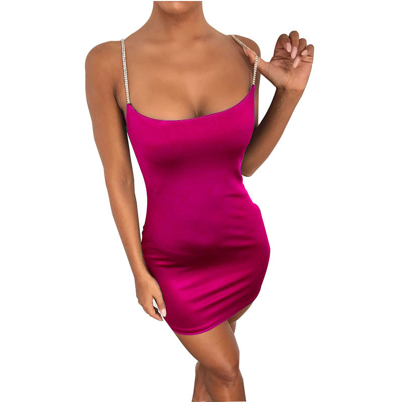 Vestido De Color Liso Con Cabestrillo De Strass