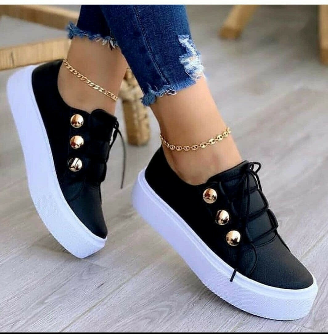 Zapatos Deportivos Tennis Con Tachuelas Doradas Para Mujer