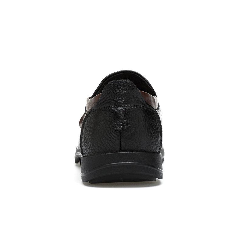 Zapatos casuales blandos de cuero vacuno slip on de talla grande para hombres