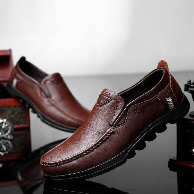 Zapatos casuales blandos de cuero vacuno slip on de talla grande para hombres