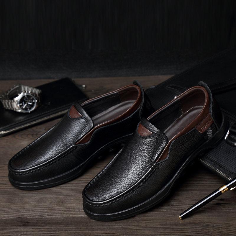 Zapatos casuales blandos de cuero vacuno slip on de talla grande para hombres