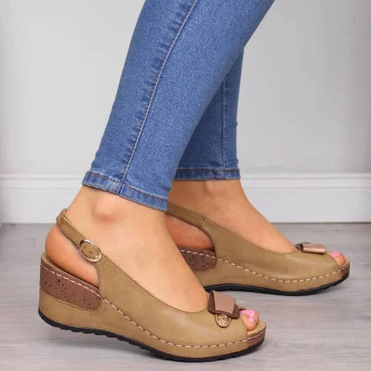 Sandalias de cuña abiertas