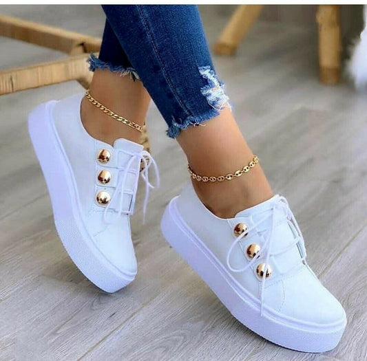 Zapatos Deportivos Tennis Con Tachuelas Doradas Para Mujer